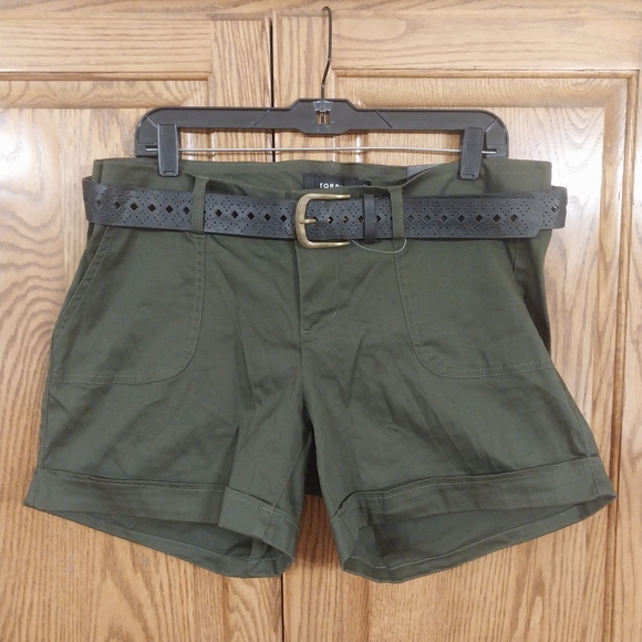 Torrid NWT Women's Belted Sateen 5" Cuffed Shorts Sz 12 Green Stretchy Mid-Rise - Picture 10 of 10